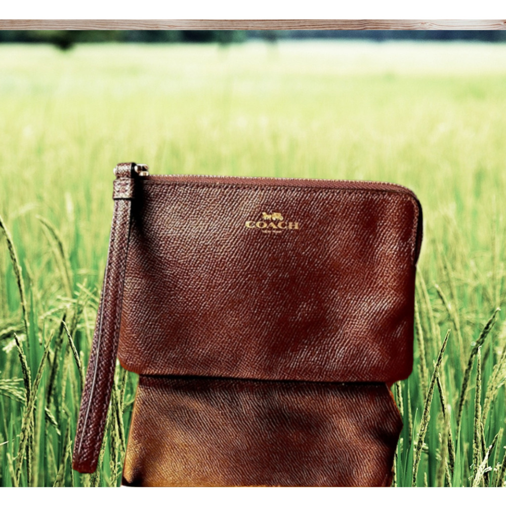 Coach Corner Brown Cross Grain Leather Wristlet